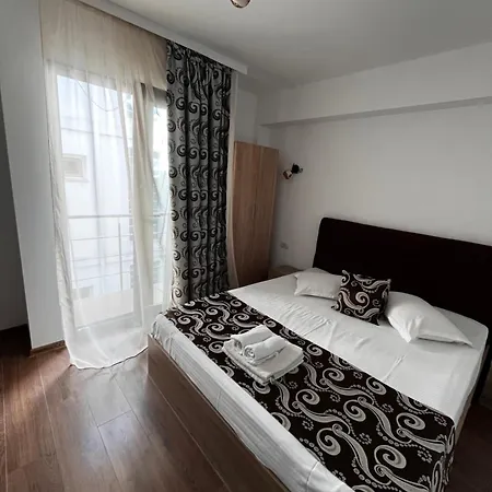 ゲストハウス Elegance 3*