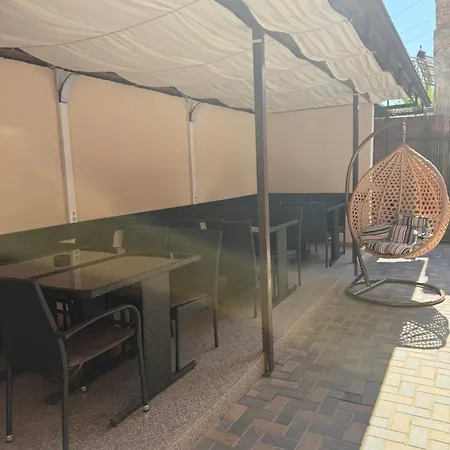 Elegance ゲストハウス コスティネシュティ